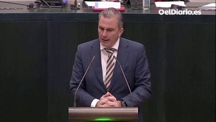 Almeida acusa al portavoz de Vox, Javier Ortega Smith, de adoptar un discurso “podemita”: “A usted le gusta votar con la izquierda”