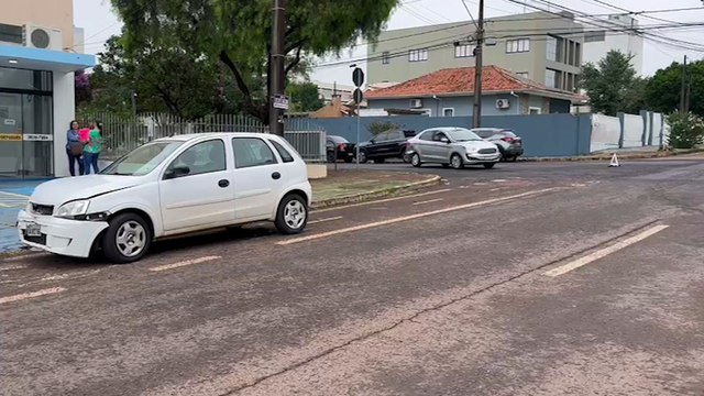 Mais um acidente de trânsito é registrado na Rua da Bandeira com Rua Vicente Machado