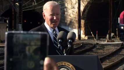 Biden rechaza ofrecer aviones de combate a Ucrania