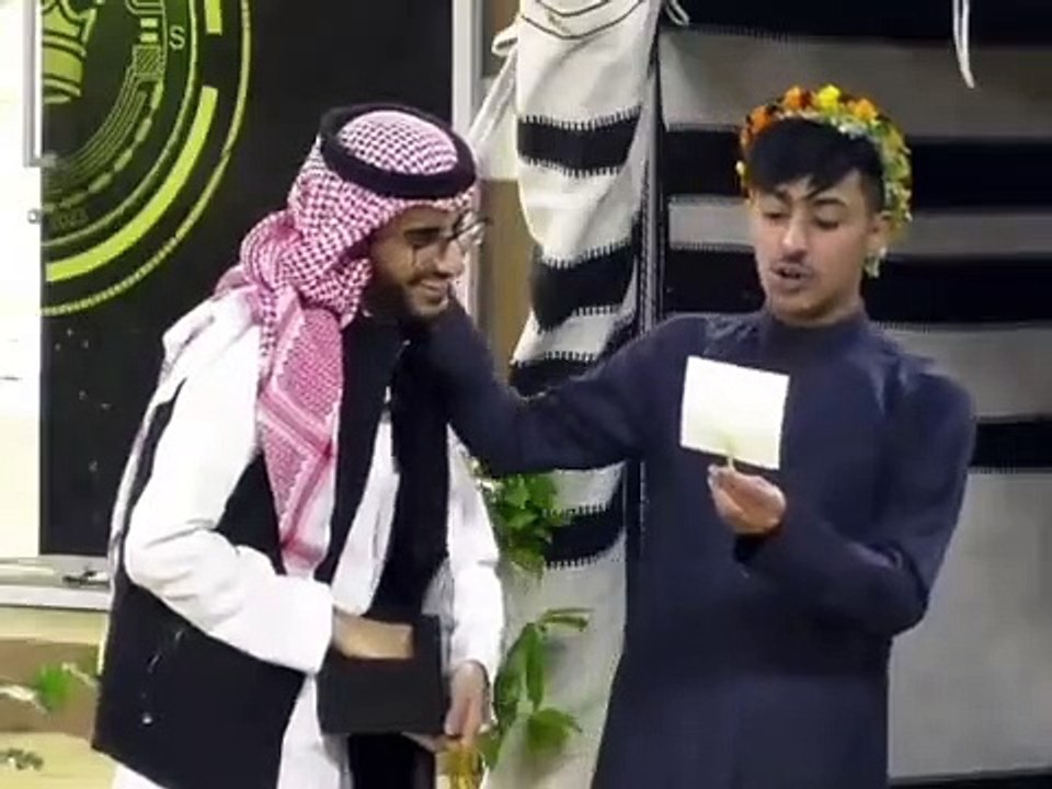 مطالبات بوقف قناة الواقع السعودية بسبب مشاهد حميمية بين الشباب