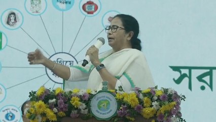 আমাদের টাকা নিয়ে রাজনীতি করছে কেন্দ্র: মমতা বন্দ্যোপাধ্যায়| Oneindia Bengali
