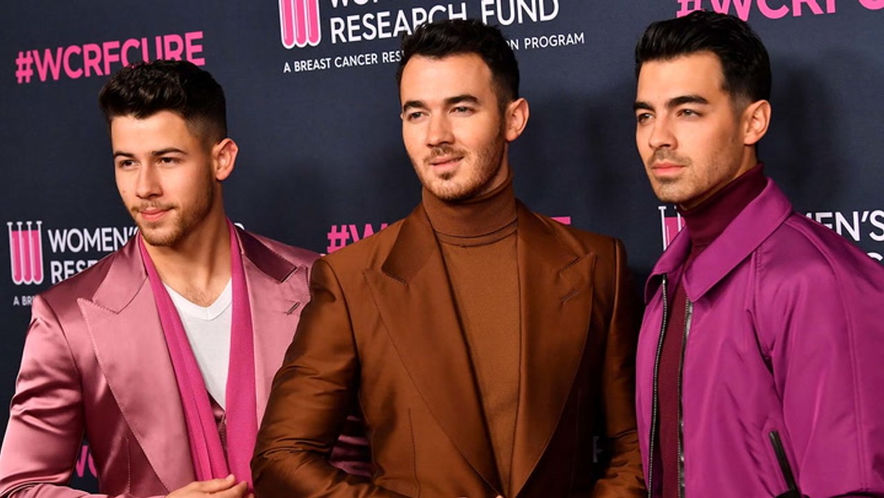 Stern auf Walk of Fame für Jonas Brothers: Süßer Auftritt mit Frauen & Kids