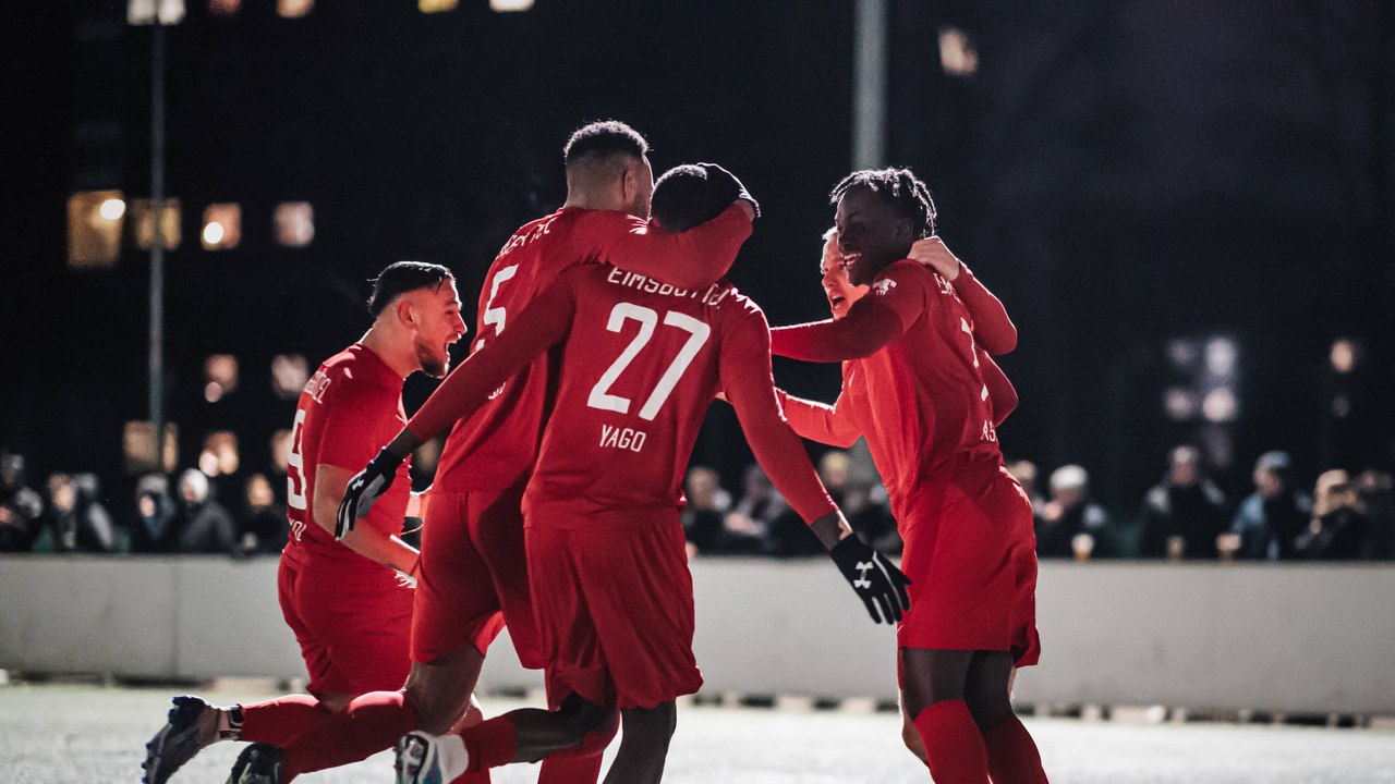 2:0-Derbysieg unter Flutlicht: Eimsbüttel klärt die Machtverhältnisse