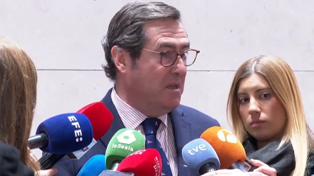 Garamendi critica que el Ejecutivo no les haya enviado una propuesta del SMI