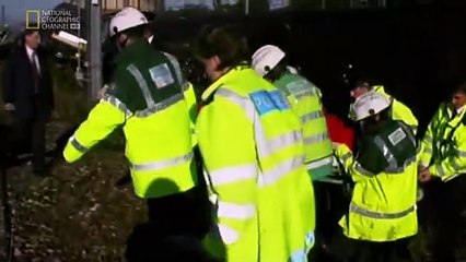 seconds-from-disaster-season-4-episode-03-paddington-train-collision_360