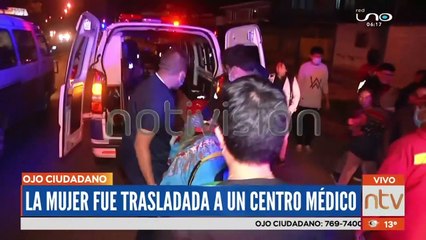 Salió a botar basura y fue embestida por un vehículo a gran velocidad