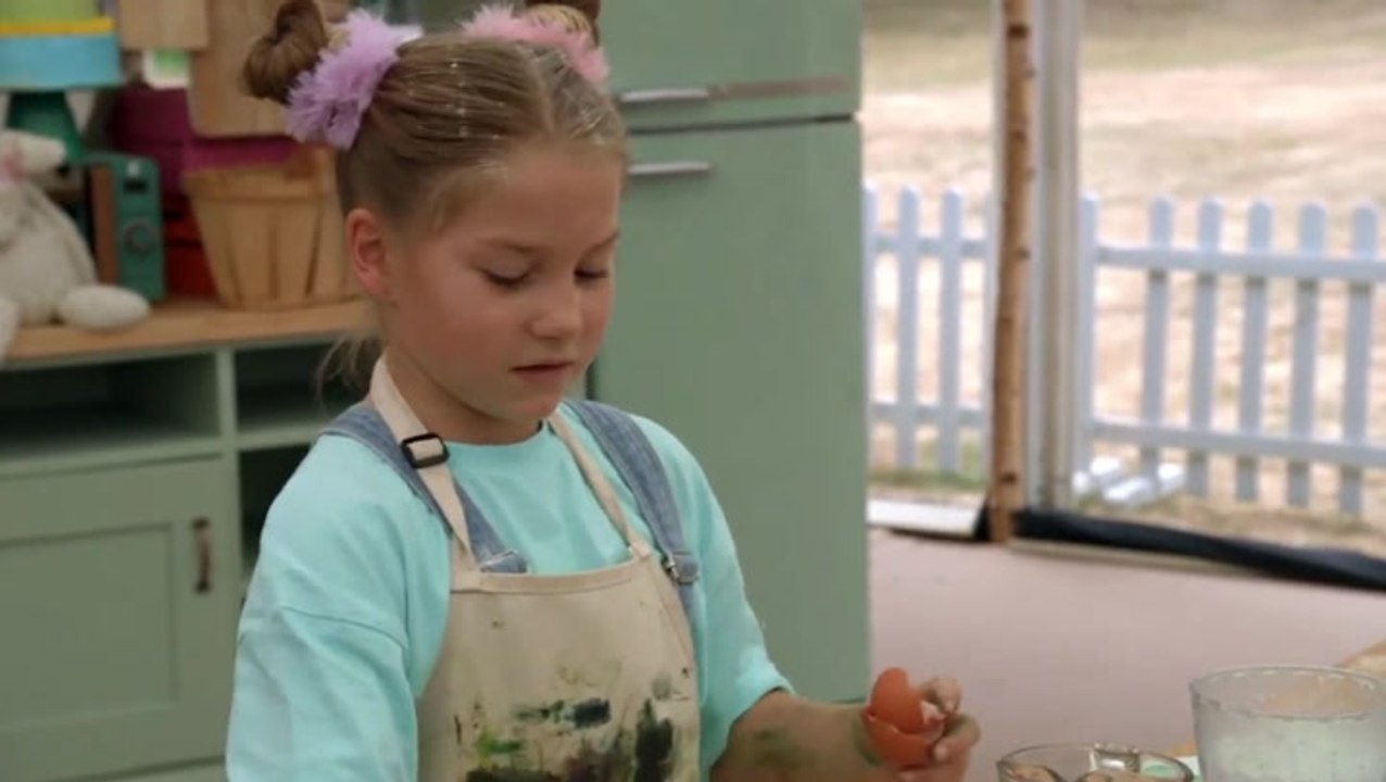 Cheeky Junior Bake Off contestant names ‘the po...