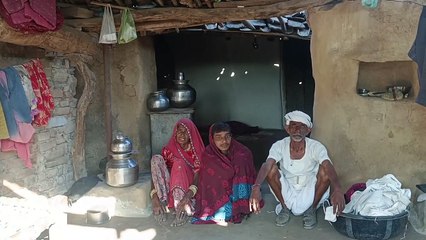 Hope for help to helpless mother and young son is asking for death, young son has severe diabetes, old mother is working as a laborer