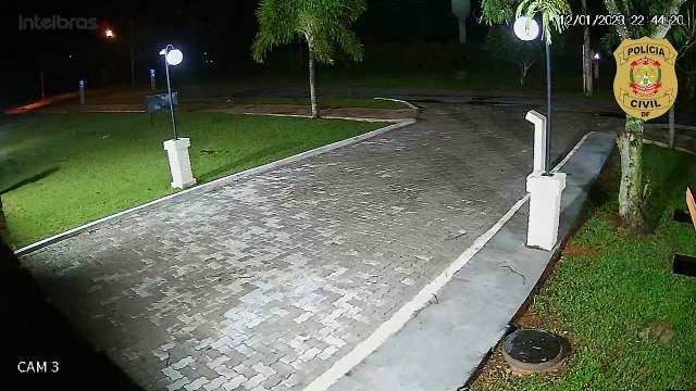 Polícia divulga foto de autores que invadiram mansão no Park Way