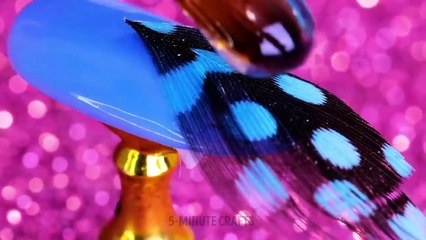 SIMPLE NAIL DESIGN IDEAS FOR WINTER HOLIDAYS