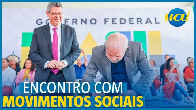 Lula recebe movimentos sociais no Palácio do Planalto