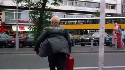 Emil and the Detectives | movie | 2001 | Official Trailer