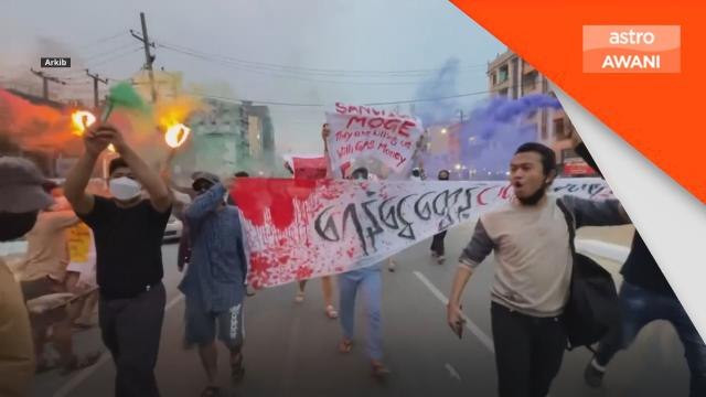 Krisis Myanmar | Dua tahun konflik, Myanmar dikenakan sekatan lanjut