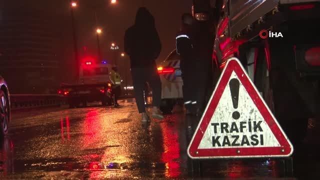 Esenler TEM Otoyolu'nda kontrolden çıkan araç polis aracına arkadan çarptı: 1 ölü, 1 yaralı
