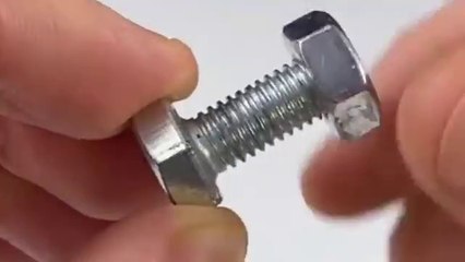 How To Sharpen a Knife To Razor Sharp