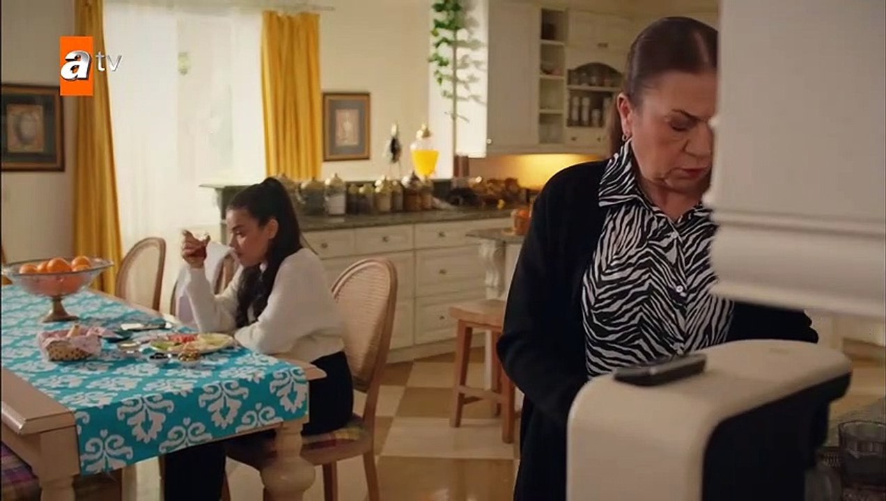 مسلسل القليل من ضوء النهار الحلقة 21 كاملة مترجمة