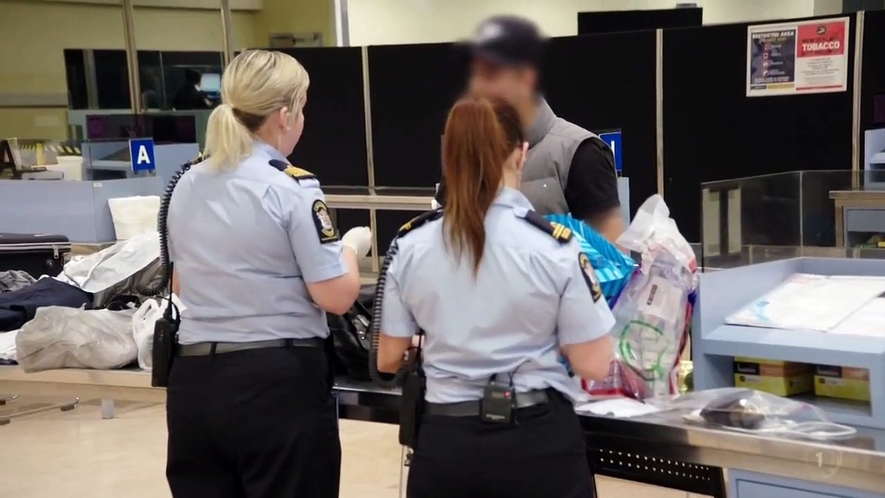 Border Patrol - Se10 - Ep03 HD Watch