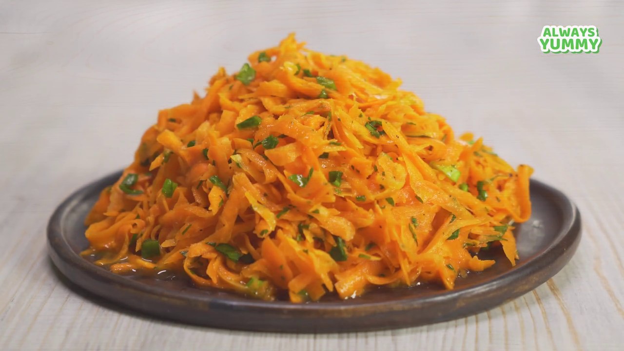 Fresh & Healthy | FRENCH Carrot Salad with Lemon Dijon Dressing. Recipe by Always Yummy!