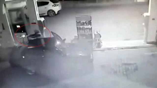 AKARYAKIT İSTASYONUNDA SİLAHLI SALDIRI KAMERADA