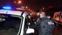 İSTANBUL-ESENLER TEM OTOYOLU'NDA KAZA YAPAN SÜRÜCÜ İLE POLİSE ÇARPTI 1 ÖLÜ, 1 POLİS YARALI