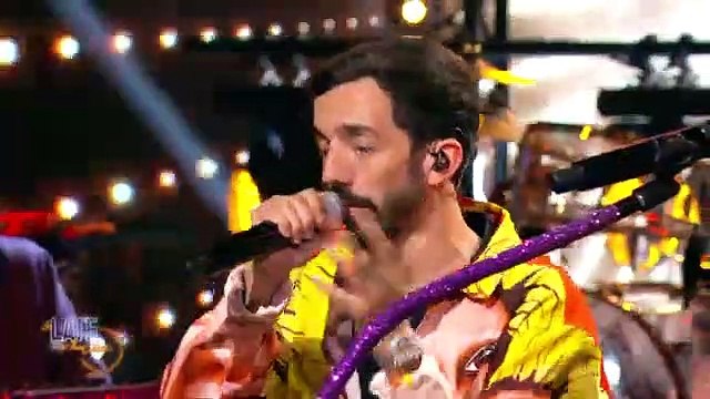 -M- chante Ils sont fous ces humains feat. Bigflo & Oli (Astérix et Obélix : L'empire du Milieu)