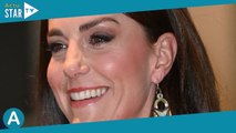 Kate Middleton, atout fatal en tailleur rouge  la princesse flamboyante, William sous le charme
