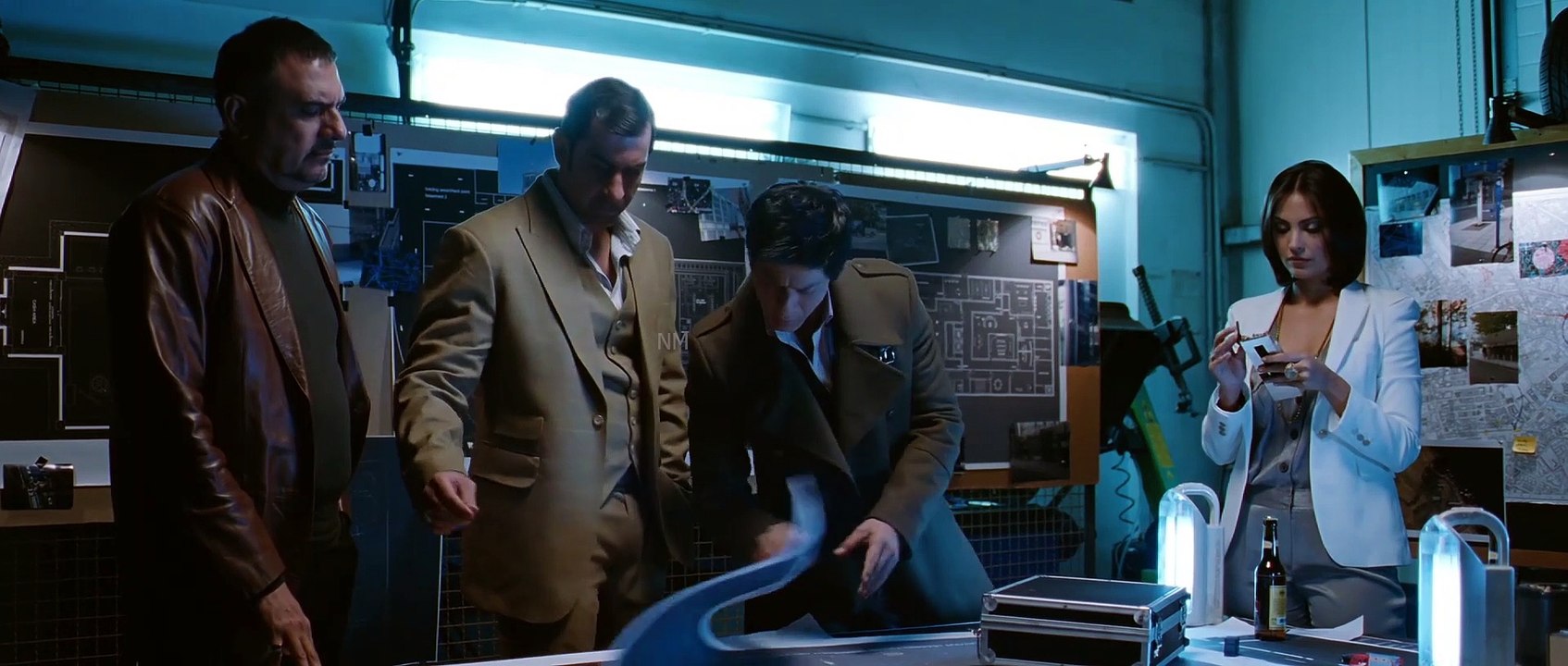 डॉन अपने दोस्तों का हाल पूछे ना पूछे ... अपने दुश्मनों की खबर हमेशा रखता है || Blockbuster Action Movie Scene || Shahrukh Khan