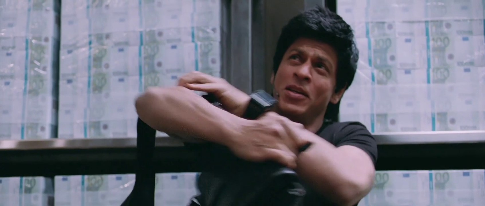 किसने कहा कि चमत्कार नहीं होते... जरा मुझे करीब से देखो || Blockbuster Action Movie Scene || Shahrukh Khan