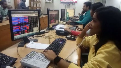 आम बजट ने शुरुआती घंटों में शेयर मार्केट का उछाल...