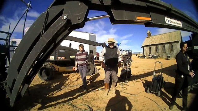 توجيه تهمة القتل غير العمد إلى الممثل أليك بالدوين في قضية فيلم راست