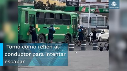 Cae ladrón con arma falsa; tenía como rehén un camión con pasajeros en Zapopan