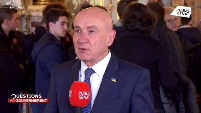 Ukraine : Claude Malhuret se déclare favorable à l'envoi d'avions de chasse à l'Ukraineasse