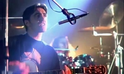 Brother (1997) Official Trailer – A Tale of Family and Crime in St. Petersburg 🎬