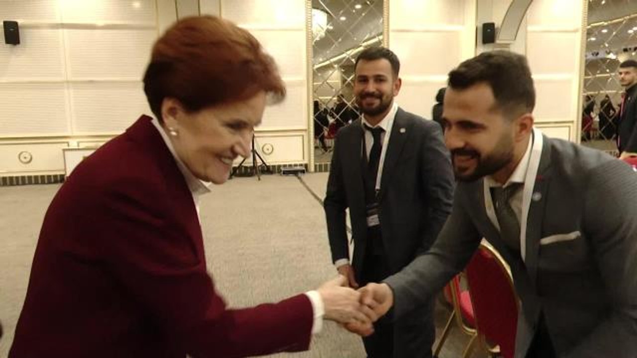 Meral Akşener, İyi Parti Gençlik Kolları İl Başkanları ile Bir Araya Geldi