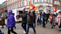 Union members join teachers' strike in Luton 'super picket'