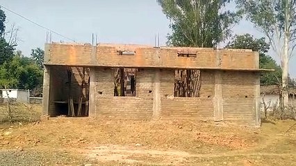 दो साल बाद भी अधूरा आंगनवाड़ी भवन निर्माण कार्य