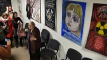 In Russia un'artista 77enne espone le sue opere pacifiste