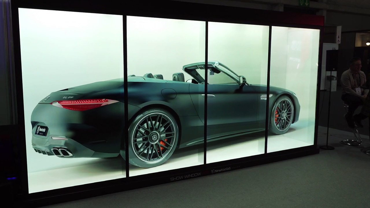 Así se muestra un coche en la pantalla holográfica de Newtonlab