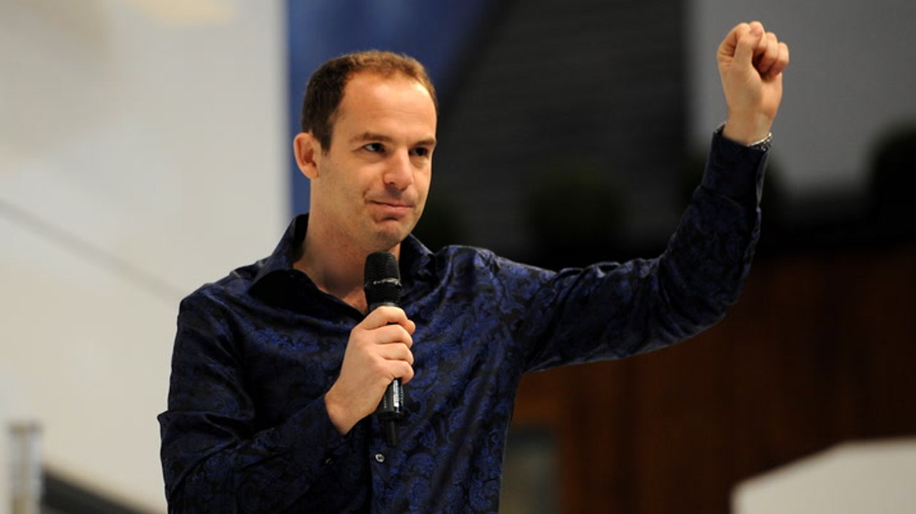 Martin Lewis urges Britons to renew their passport today