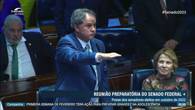 Efraim Filho toma posse para oito anos no Senado Federal