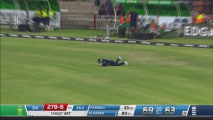 Late Archer wickets help England avoid series whitewash