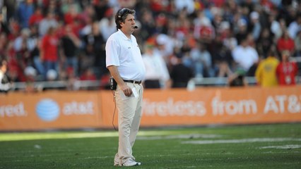 Shortly Before His Death  Mike Leach Saved A Struggling Starkville Restaurant