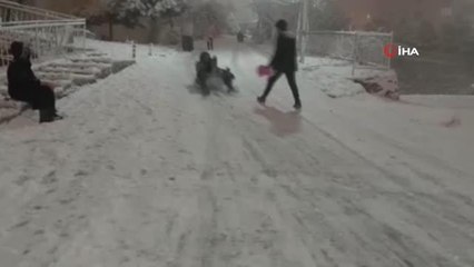 Elazığ'da karın tadını çocuklar çıkarttı