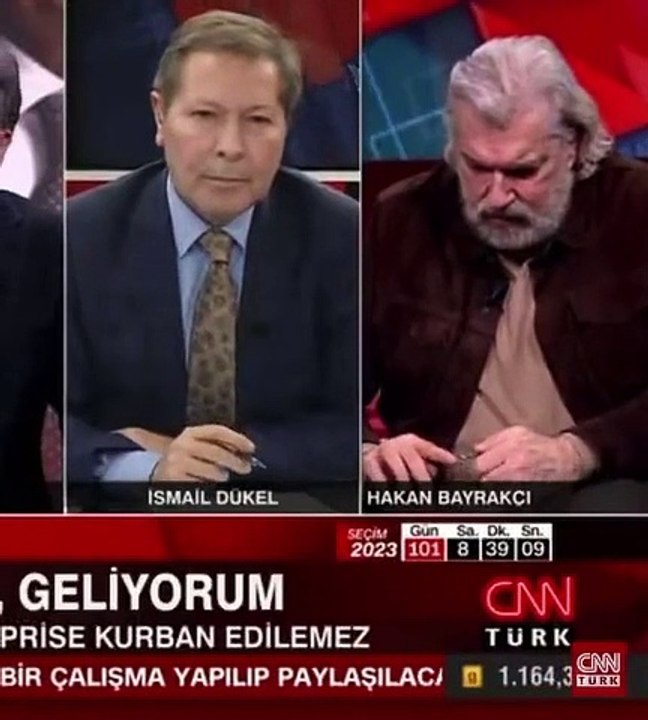 Hakan Bayrakçı canlı yayında tırnak kesti