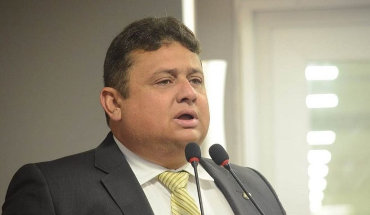 “A Justiça sendo justa”, diz Walber Virgolino ao comemorar decisão de Moraes com relação à sua posse