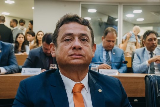 Novo líder da oposição manda recado a João Azevêdo: “Espero que momento paz e amor saia do discurso”