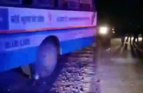 ट्रैक्टर ट्रॉली से टकराई रोडवेज बस, आधा दर्जन यात्री घायल