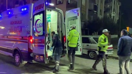 Park halindeki 3 araca çarpan otomobilin sürücüsü yaralandı