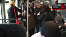 İstanbul'da metrobüste iki kadın arasında 