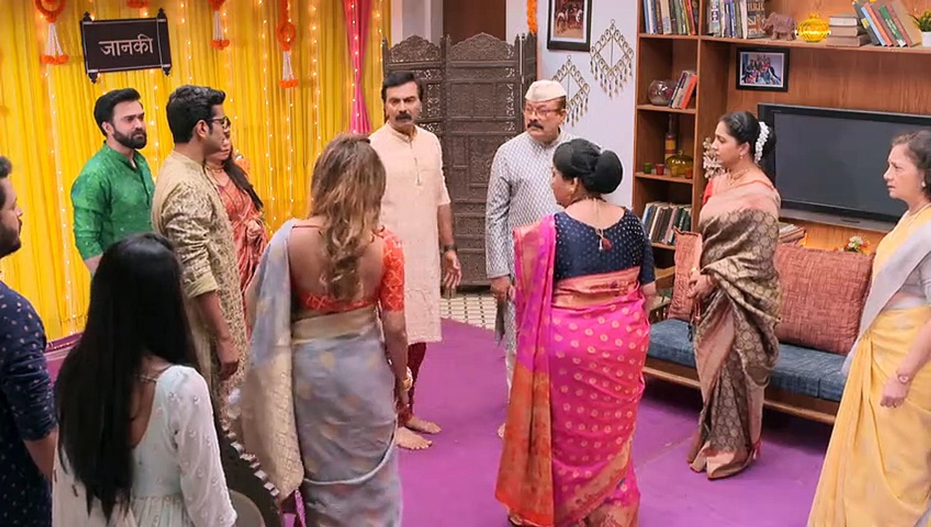 Vidyatai Pleads with Kanchan Aai Kuthe Kaay Karte Vidyatai Pleads with Kanchan S1 E906 1 Feb